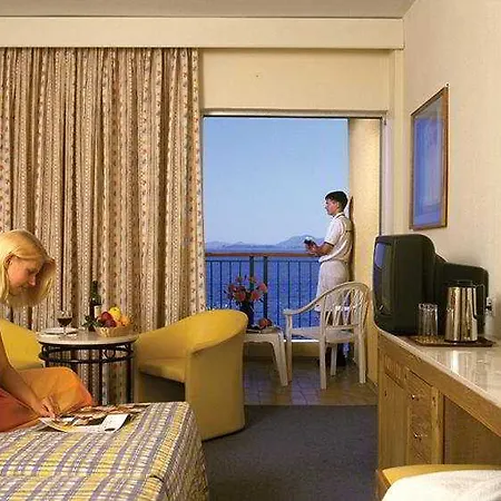Nissaki Hotell 4*