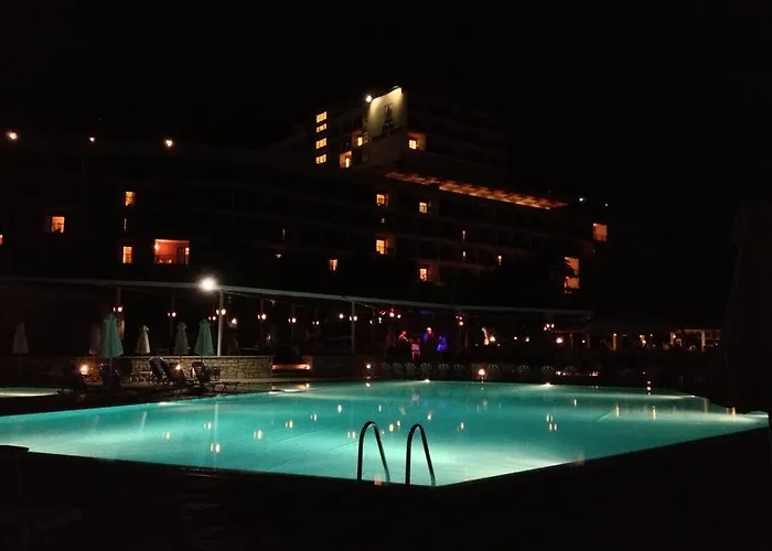 Nissaki Otel 4*
